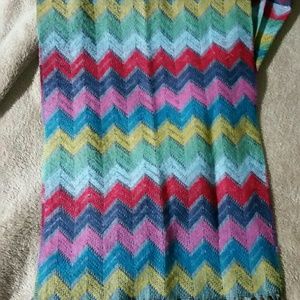 Pretty multicolored chevron scarf